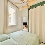 Apartamento T2 Rénové Avec Parking à 400m Des Arènes De Nimes