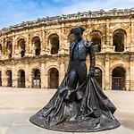 Apartamento T2 Rénové Avec Parking à 400m Des Arènes De
