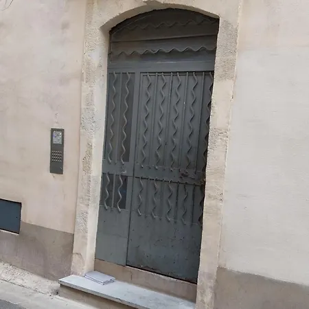 Apartament T2 Renove Avec Parking A 400m Des Arenes De