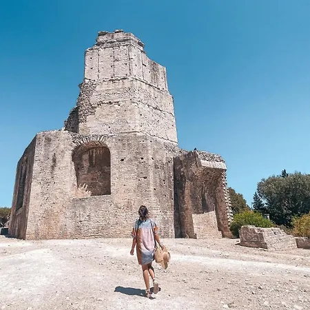 Апартаменты T2 Renove Avec Parking A 400M Des Arenes De Nimes Ним